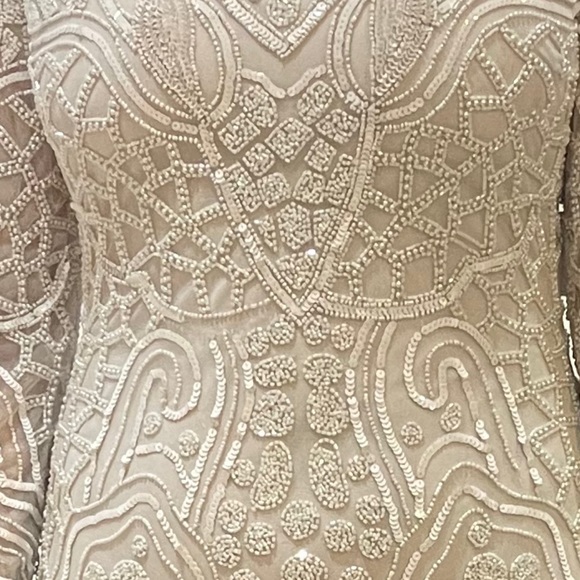 MNM COUTURE GOWN - Picture 2 of 6